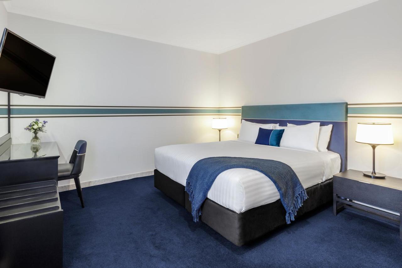 Ramada By Wyndham Diplomat Hotel Canberra