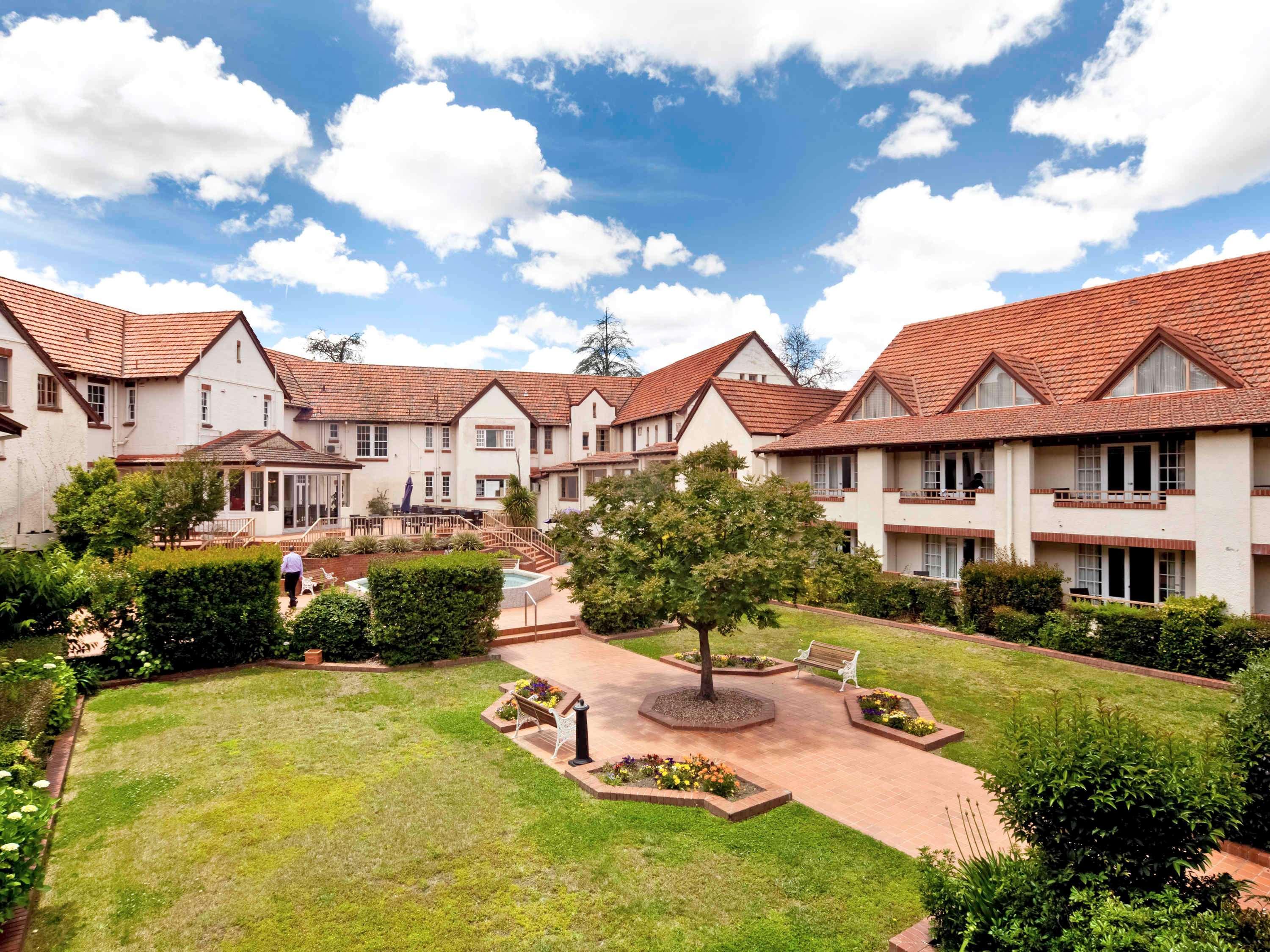 Mercure 4* Canberra