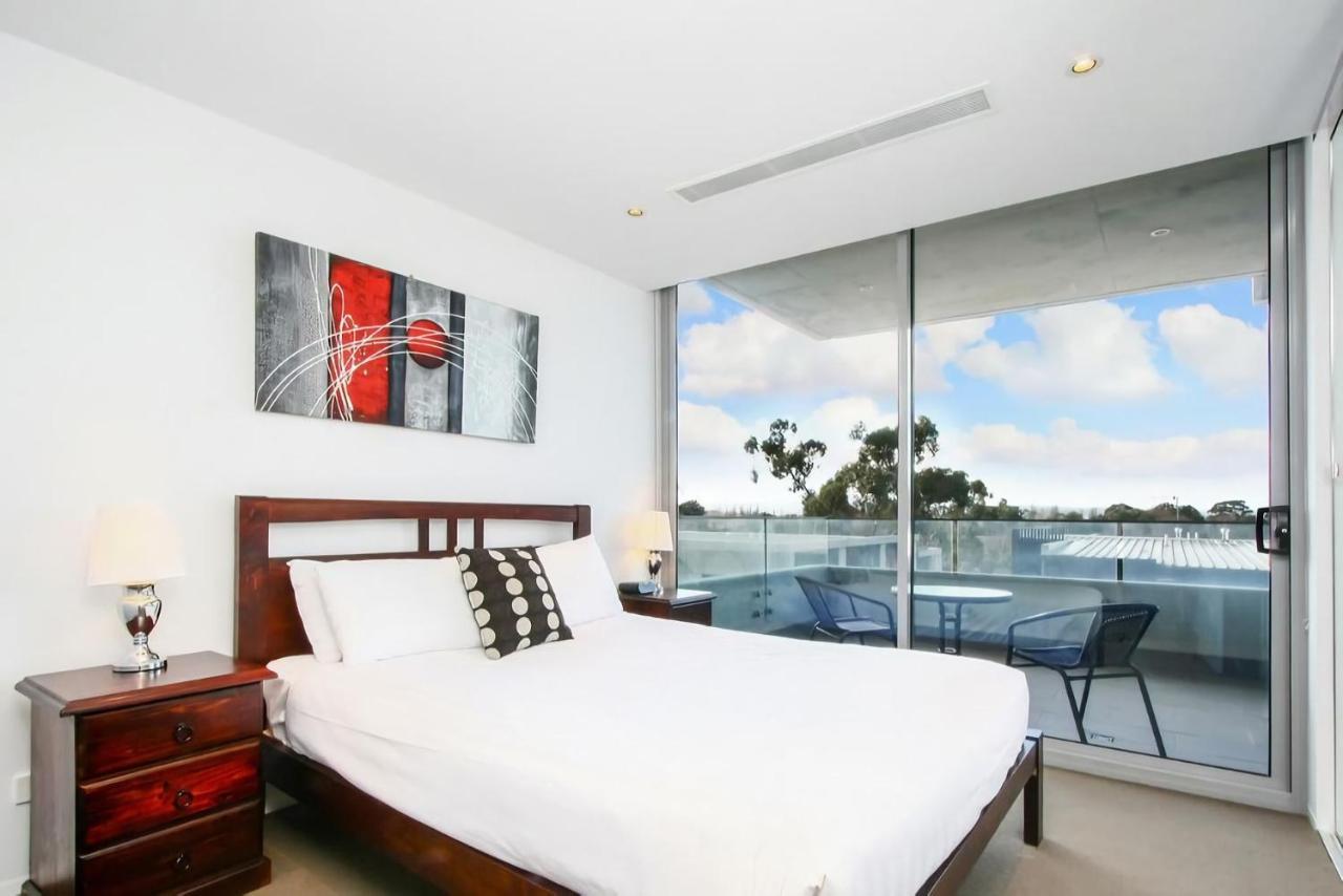 Realm Park 39 Barton Act Apartment Canberra