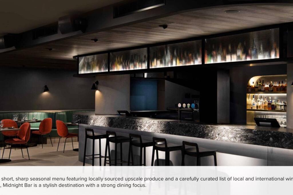Midnight Luxe: Urban Braddon With Skyline Views * Canberra