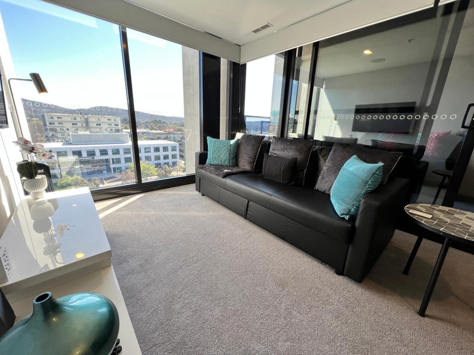Midnight Luxe: Urban Braddon With Skyline Views Apartment Canberra