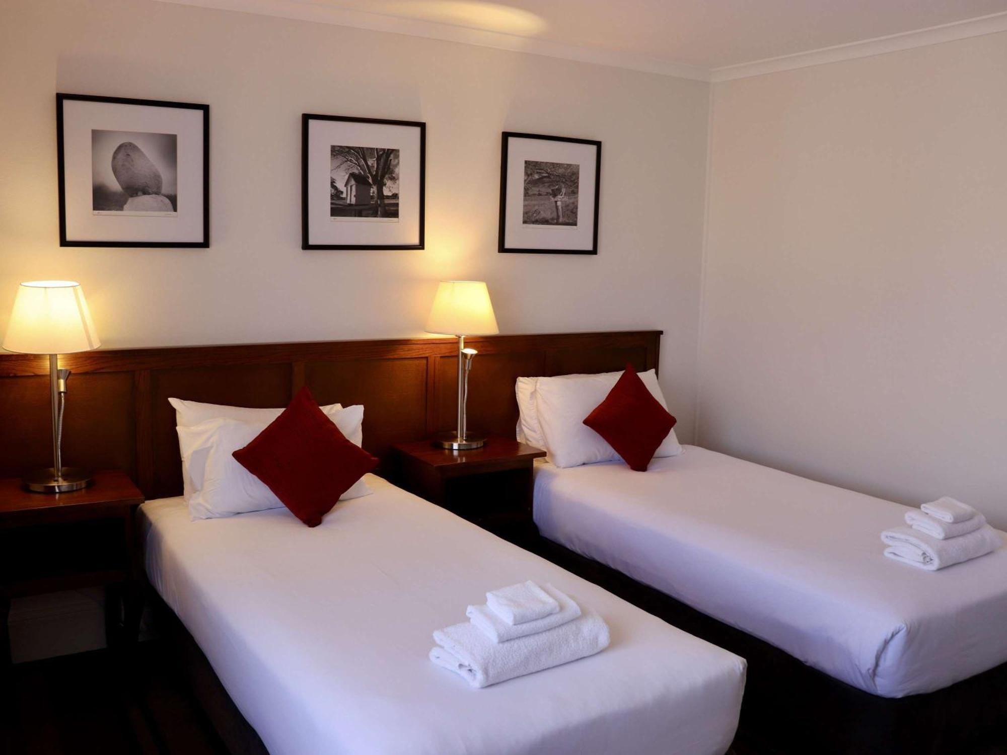 Mercure 4* Canberra