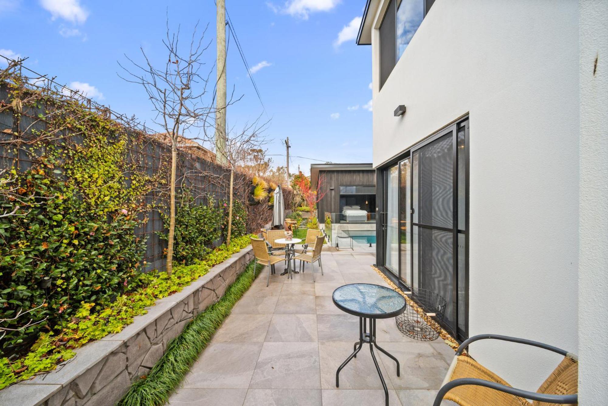Luxurious 2-bed Pool, Lift, Alfresco Dining Holiday home
