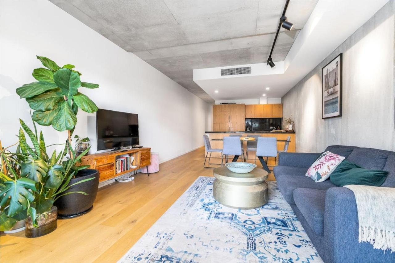 Exclusive Braddon 2br Near Civic