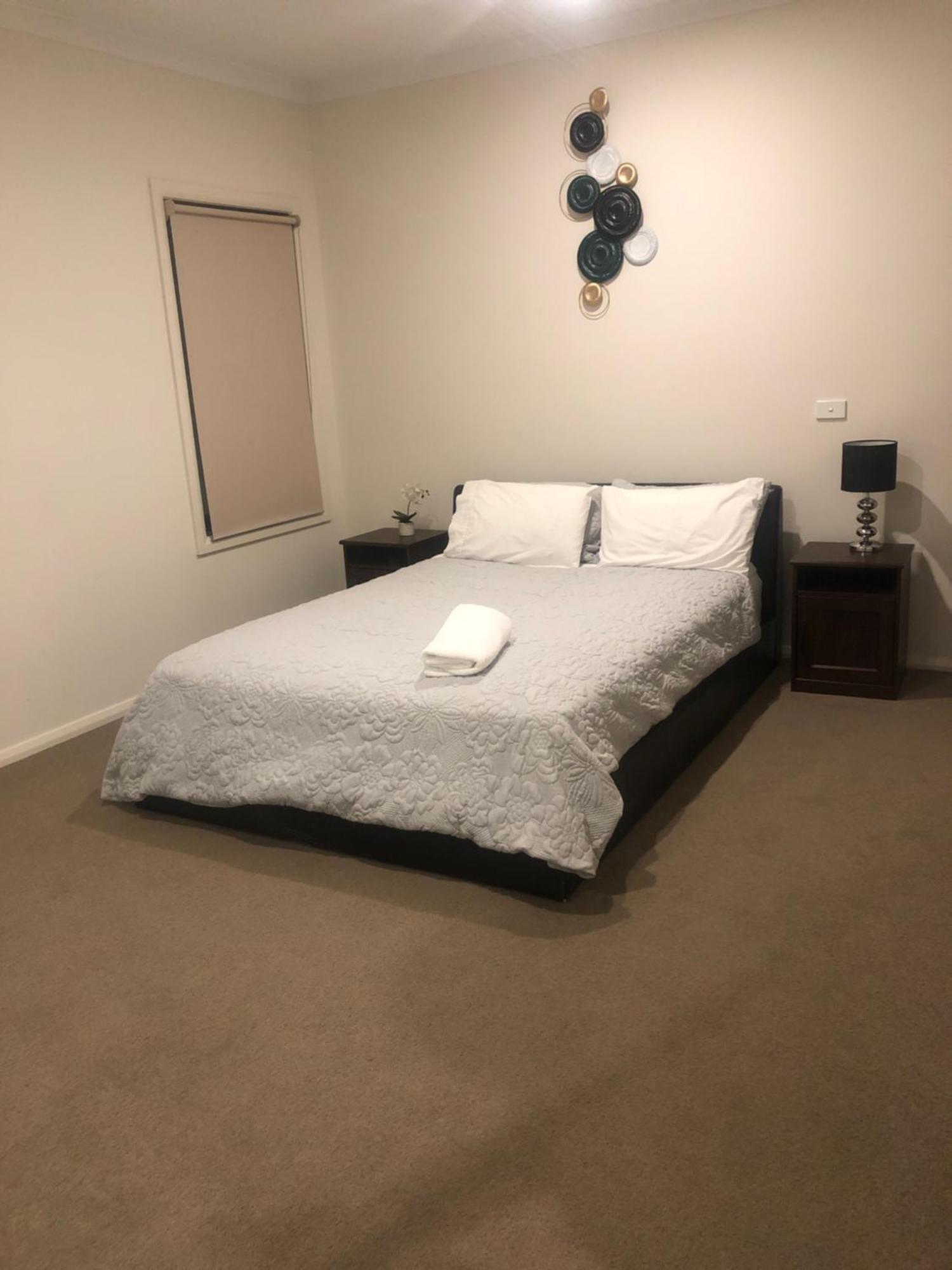 Serene Home-4 Bedroom Ensuite Canberra