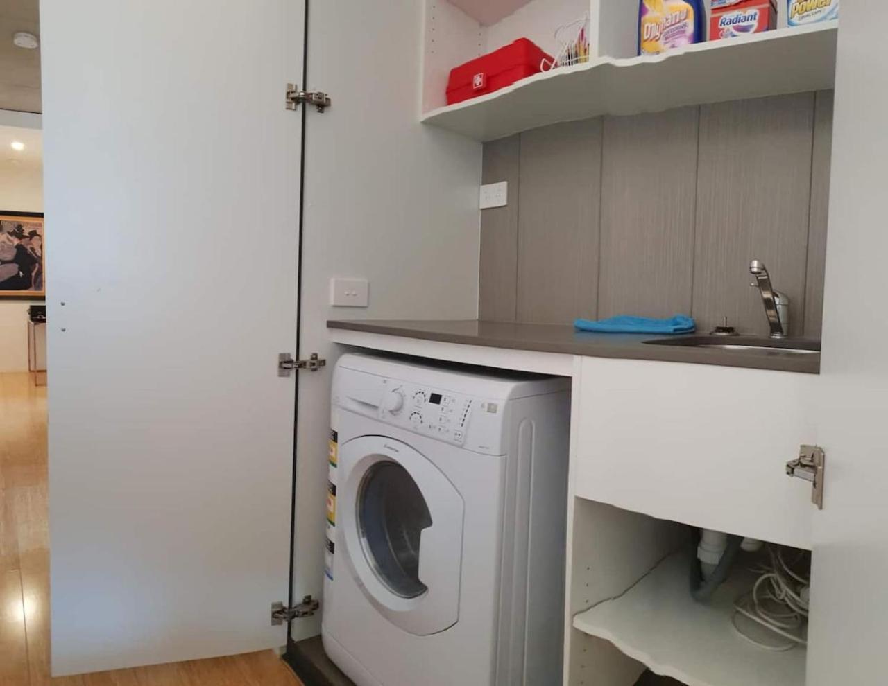 Modern - Prime Location With Heated Pool Apartment