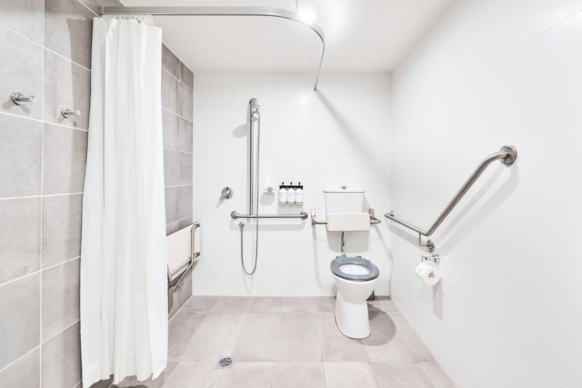 Abode Kingston 4*