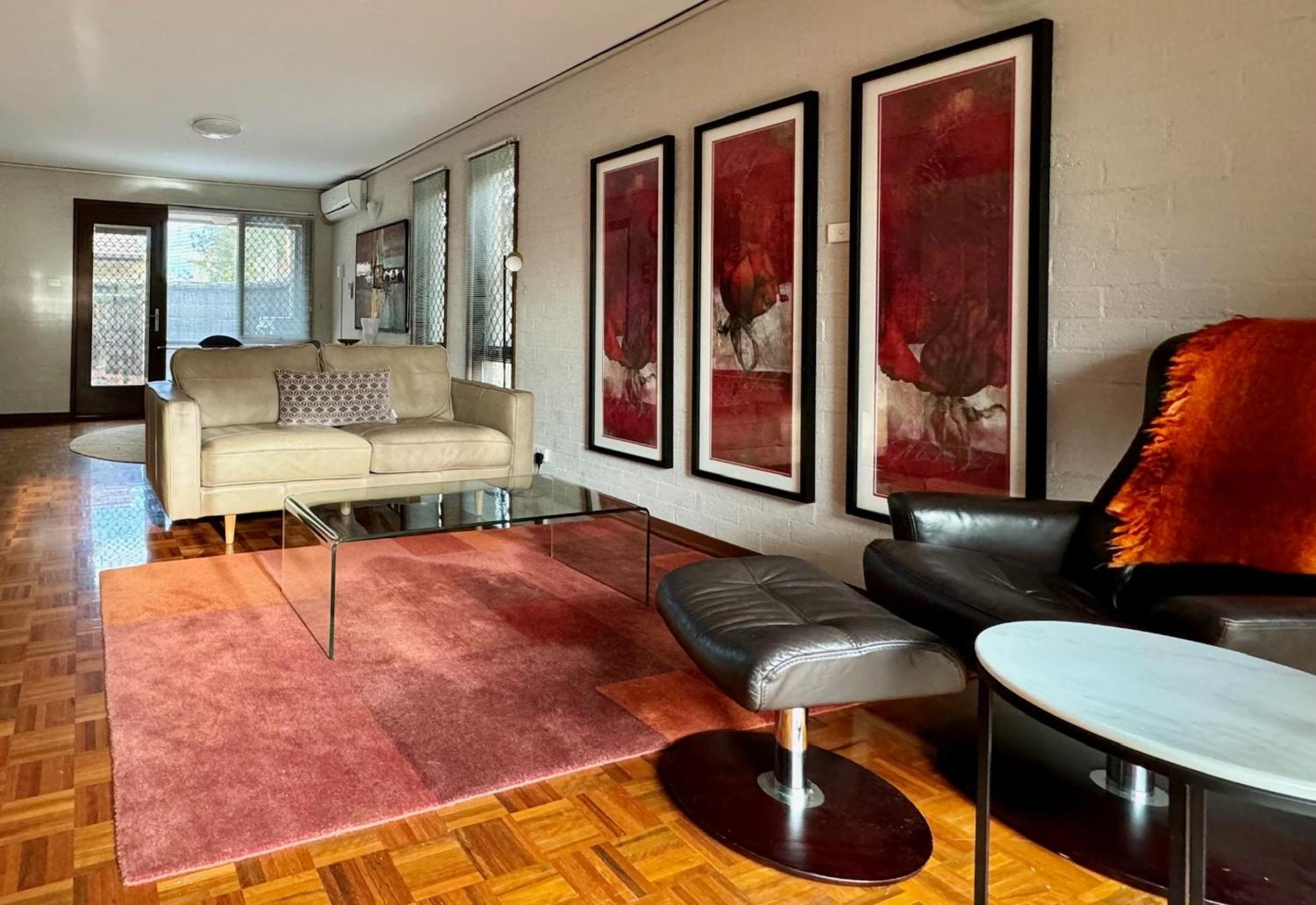 Apartment Spacious Garden Canberra