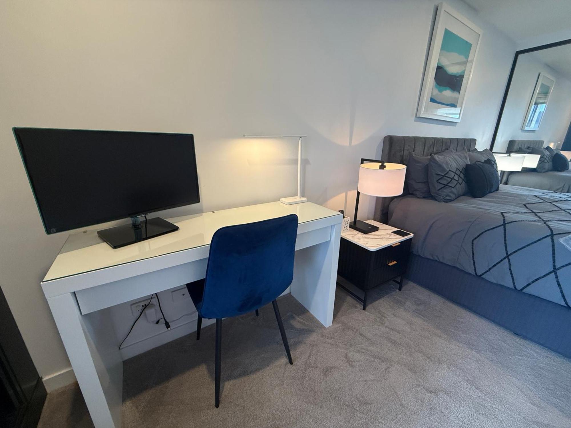 Midnight Luxe: Urban Braddon With Skyline Views Canberra