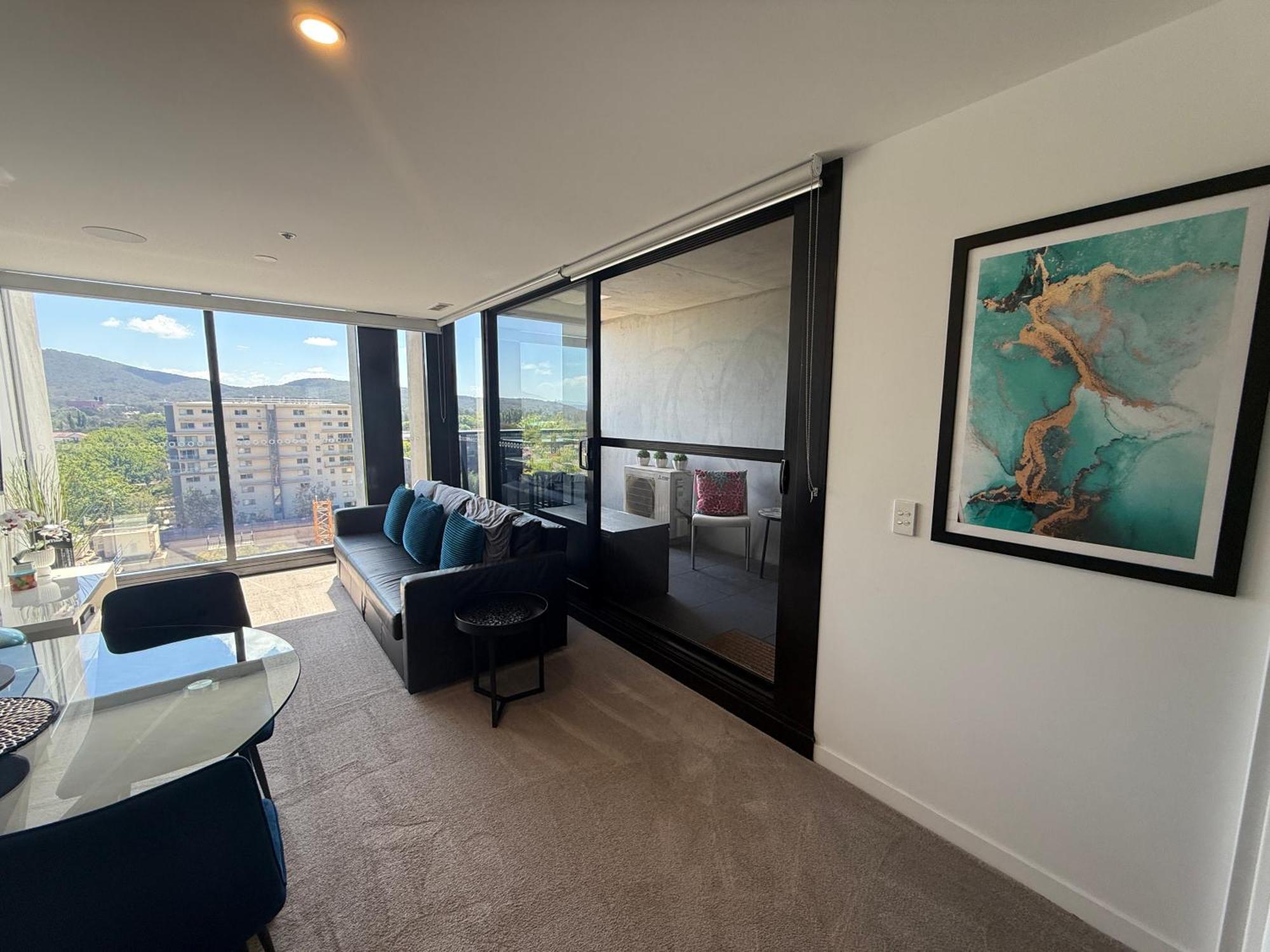 Midnight Luxe: Urban Braddon With Skyline Views * Canberra