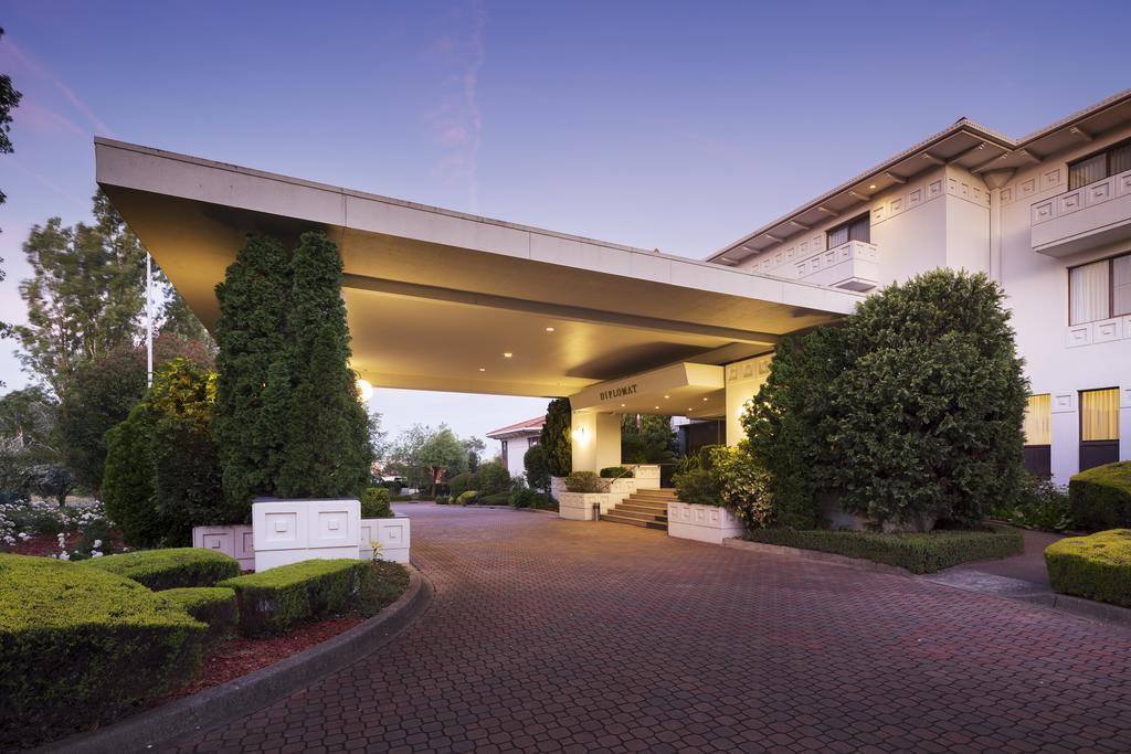 Hotel Ramada By Wyndham Diplomat Canberra