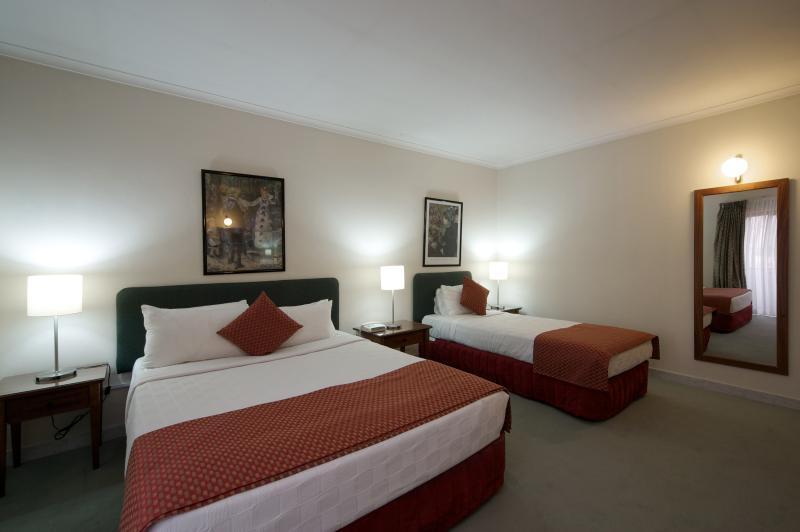Ramada By Wyndham Diplomat Hotel