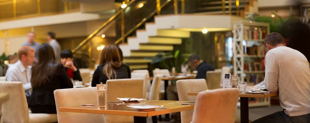 Ramada By Wyndham Diplomat Hotel Canberra