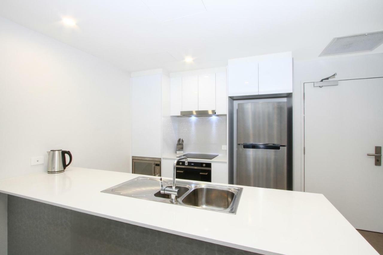 Iq Smart Apartments 704 Braddon Act